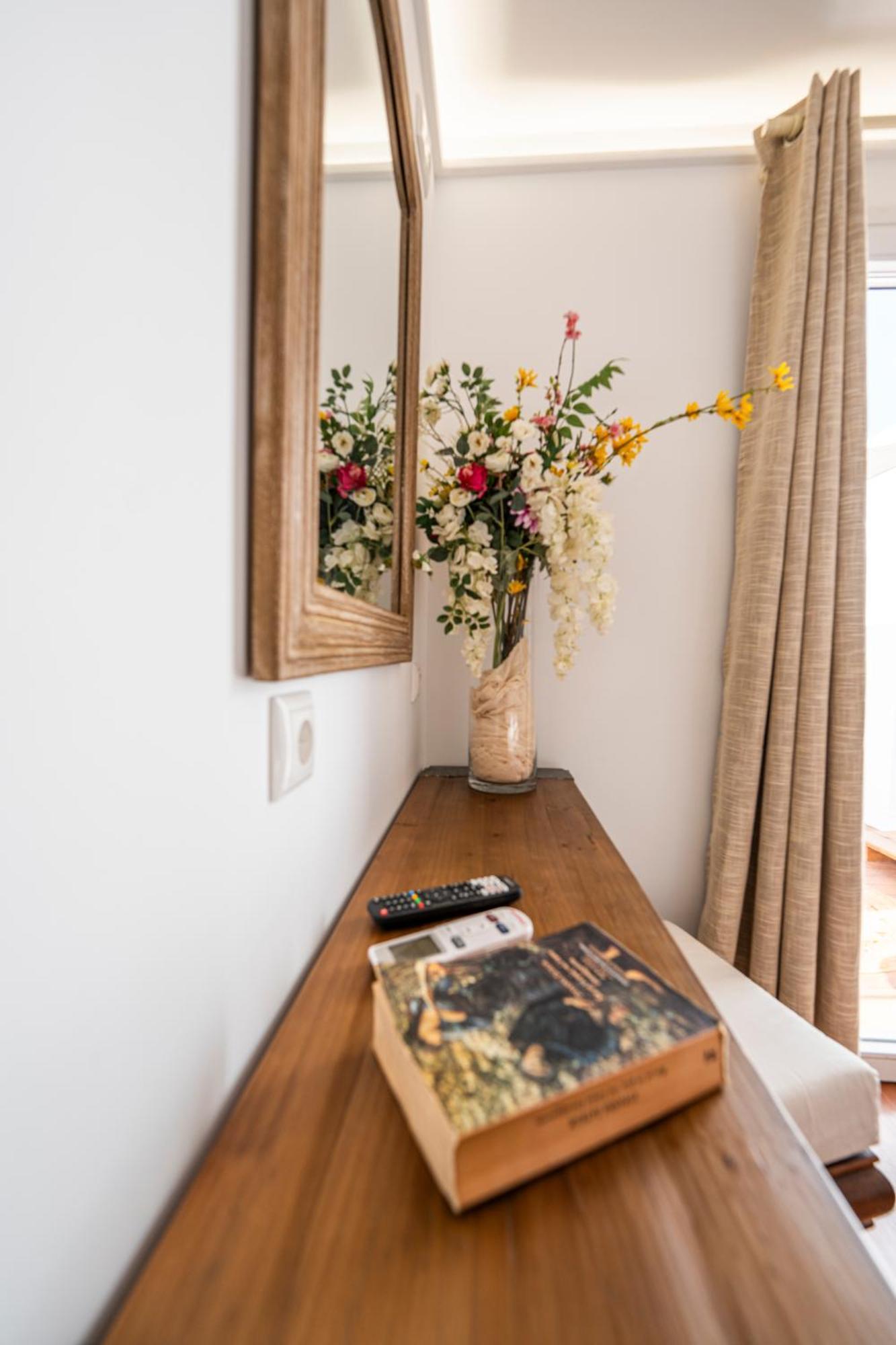 Syros Village Suites Vari  Екстер'єр фото