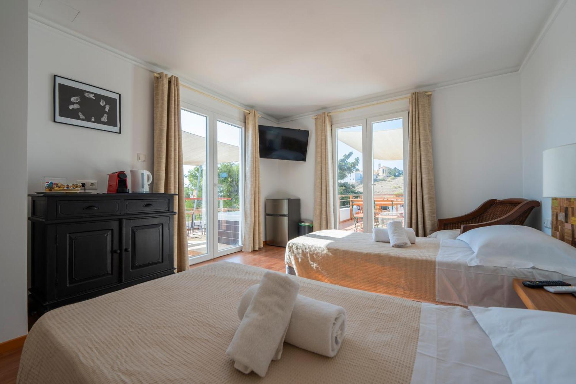 Syros Village Suites Vari  Екстер'єр фото