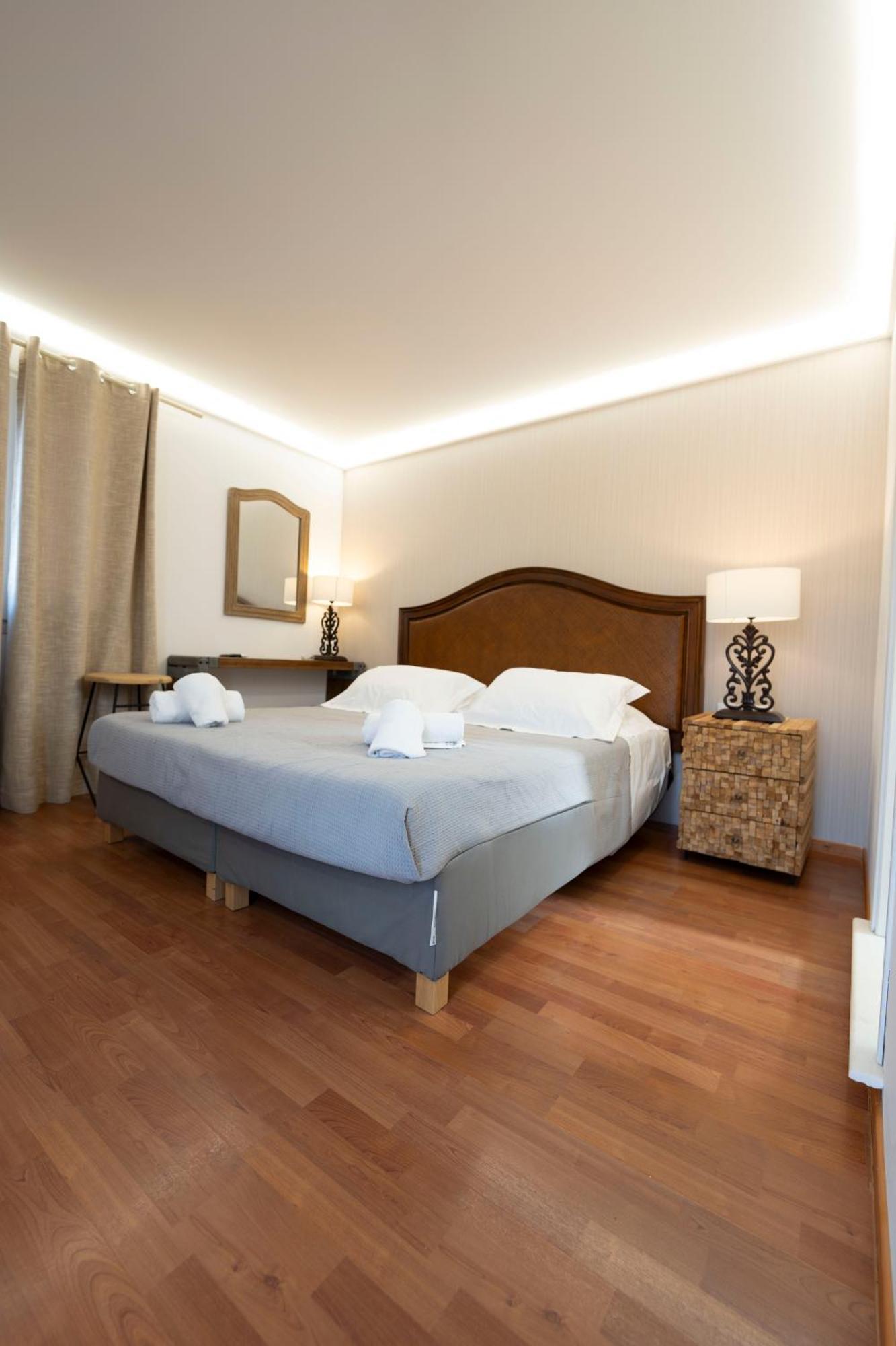 Syros Village Suites Vari  Екстер'єр фото