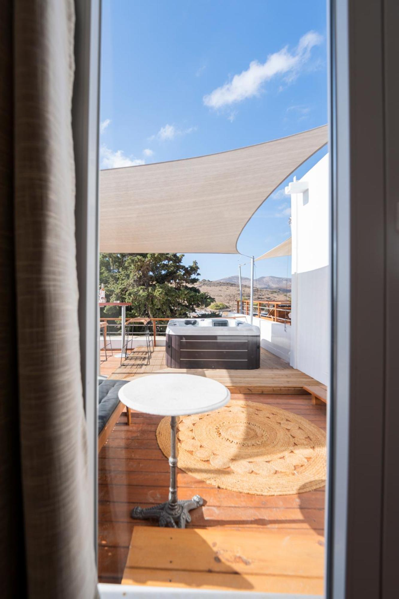 Syros Village Suites Vari  Екстер'єр фото