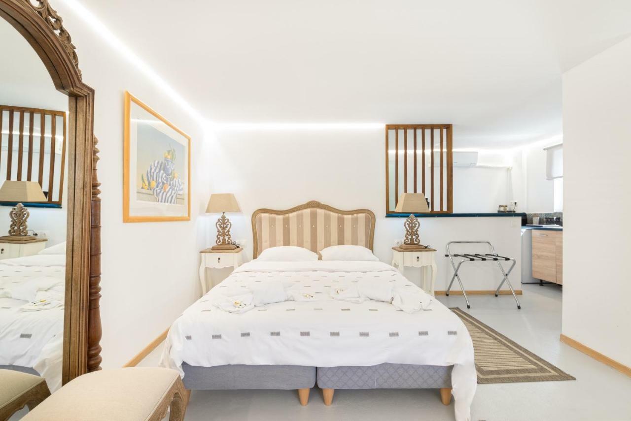 Syros Village Suites Vari  Екстер'єр фото